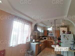 Дом 180м², 3-этажный, участок 10 сот.  