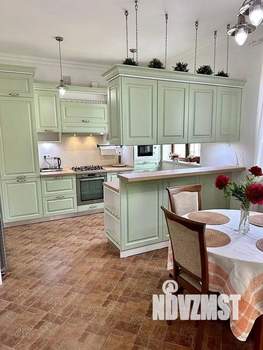 Дом 260м², 2-этажный, участок 15 сот.  