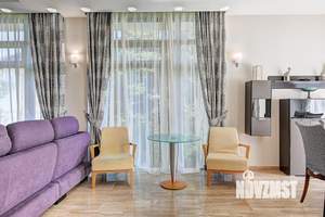 Дом 230м², 3-этажный, участок 4 сот.  