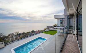 Дом 960м², 3-этажный, участок 12 сот.  