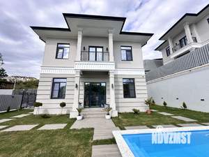 Коттедж 240м², 2-этажный, участок 6 сот.  
