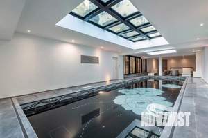 Дом 970м&sup2;, 3-этажный, участок 24 сот.  