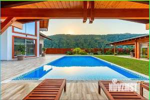 Дом 200м&sup2;, 2-этажный, участок 8 сот.  