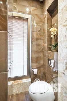 Дом 687м², 3-этажный, участок 6 сот.  