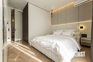 Дом 220м², 2-этажный, участок 6 сот.  