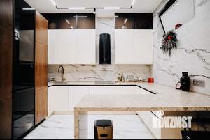 Дом 300м², 2-этажный, участок 15 сот.  