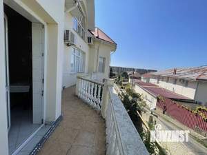 Дом 613м&sup2;, 3-этажный, участок 8 сот.  