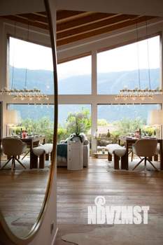 Дом 180м&sup2;, 2-этажный, участок 8 сот.  