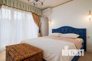 Дом 480м², 3-этажный, участок 10 сот.  