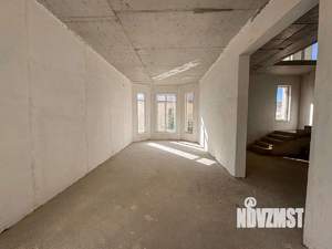 Дом 220м², 2-этажный, участок 4 сот.  