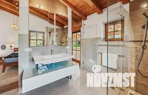 Дом 310м², 3-этажный, участок 8 сот.  