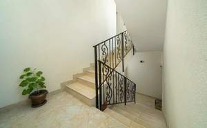 Дом 600м&sup2;, 2-этажный, участок 6 сот.  