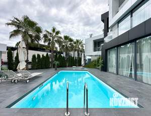 Дом 845м², 3-этажный, участок 10 сот.  