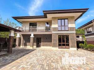 Дом 200м², 2-этажный, участок 6 сот.  