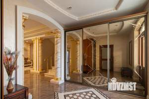 Дом 250м², 2-этажный, участок 15 сот.  