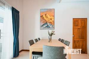 Коттедж 350м², 2-этажный, участок 9 сот.  