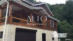 Дом 172м², 3-этажный, участок 10 сот.  