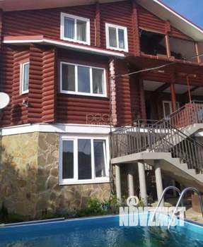 Дом 340м², 3-этажный, участок 10 сот.  