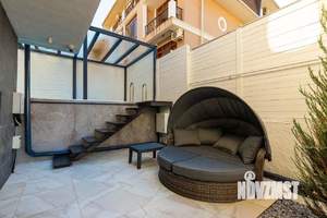 Дом 220м², 2-этажный, участок 5 сот.  