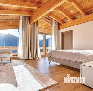 Дом 300м², 2-этажный, участок 6 сот.  