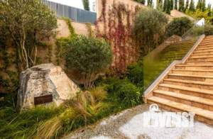 Дом 300м², 3-этажный, участок 11 сот.  