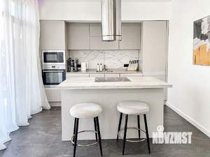 Дом 200м&sup2;, 2-этажный, участок 10 сот.  