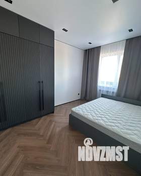 Дом 210м², 2-этажный, участок 6 сот.  