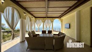 Дом 360м&sup2;, 4-этажный, участок 10 сот.  