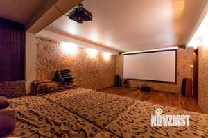 Дом 260м², 3-этажный, участок 30 сот.  