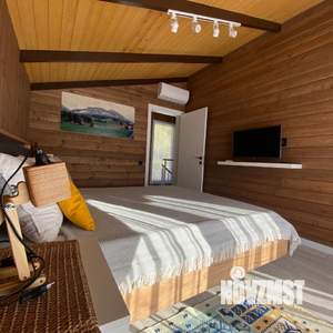 Дом 250м², 2-этажный, участок 10 сот.  