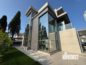 Дом 250м², 3-этажный, участок 7 сот.  