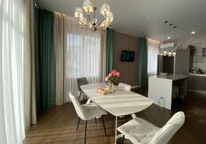 Дом 450м², 3-этажный, участок 10 сот.  