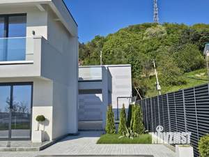 Дом 270м², 2-этажный, участок 7 сот.  