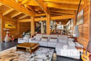 Дом 450м&sup2;, 3-этажный, участок 18 сот.  