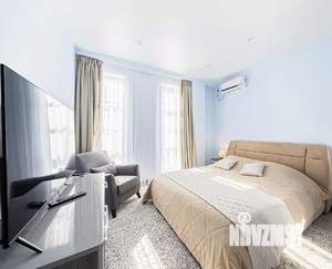 Дом 270м&sup2;, 2-этажный, участок 11 сот.  