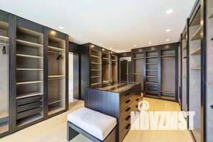 Дом 950м², 3-этажный, участок 80 сот.  