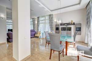 Дом 230м², 3-этажный, участок 4 сот.  