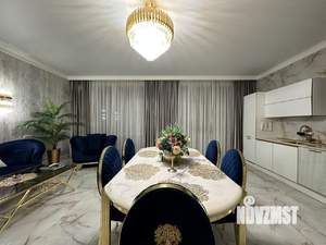 Дом 240м², 3-этажный, участок 5 сот.  