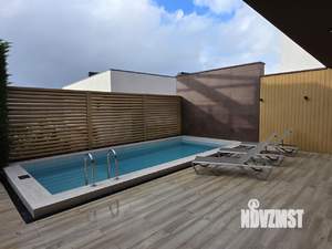 Дом 300м&sup2;, 2-этажный, участок 10 сот.  