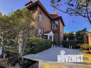 Дом 240м², 2-этажный, участок 7 сот.  