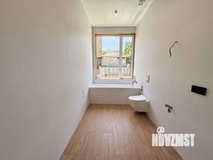 Дом 180м², 2-этажный, участок 5 сот.  