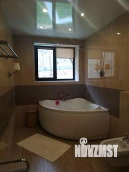 Дом 1200м², 3-этажный, участок 15 сот.  