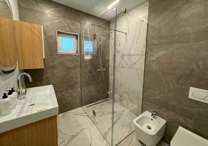 Дом 285м², 3-этажный, участок 6 сот.  