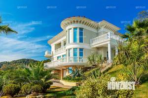 Коттедж 600м², 3-этажный, участок 24 сот.  