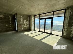 Дом 450м², 3-этажный, участок 10 сот.  