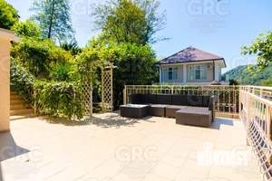 Дом 200м², 2-этажный, участок 10 сот.  