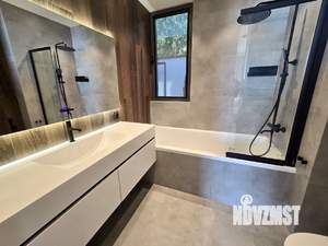 Дом 240м², 2-этажный, участок 10 сот.  