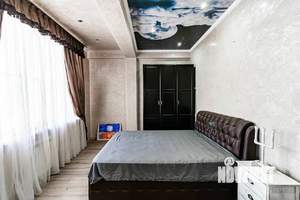 Дом 270м², 3-этажный, участок 4 сот.  