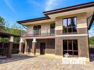 Дом 200м², 2-этажный, участок 6 сот.  