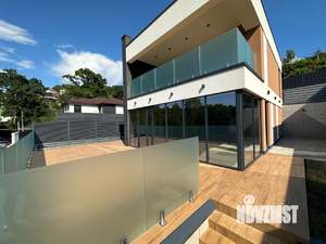 Дом 240м², 2-этажный, участок 6 сот.  